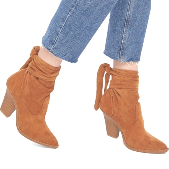 JustFab Shoes - JUST FAB Matte Back Tie Bootie Size 8 Heel Boot Camel Tan Color